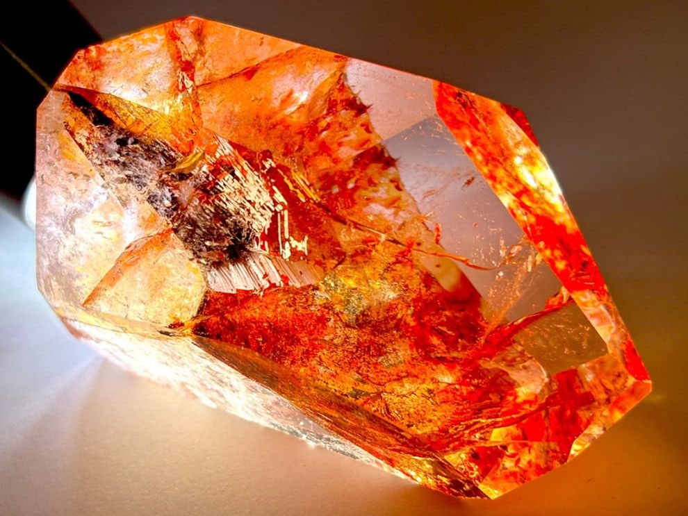 オーロラクォーツ ラフカットポリッシュ / Aurora Quartz