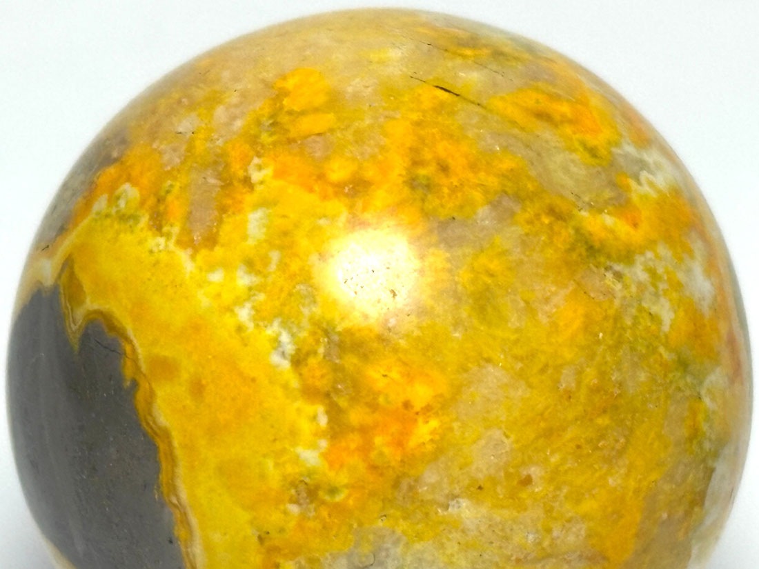 インドネシア産 バンブルビージャスパー  32mm丸玉 / Bumblebee Jasper Sphere