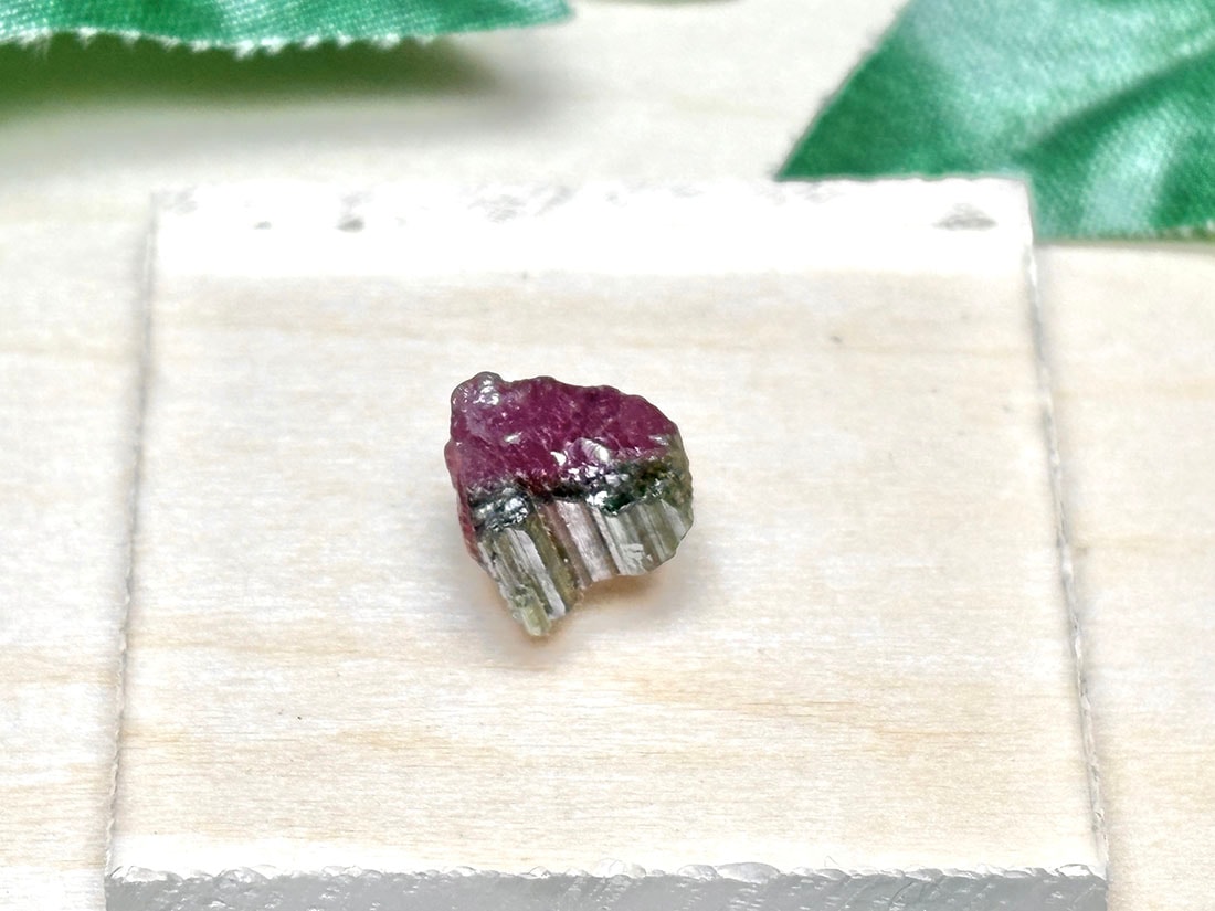 ブラジル産 ウォーターメロントルマリン / tourmaline ( 電気石 )【ミニチュア鉱物】