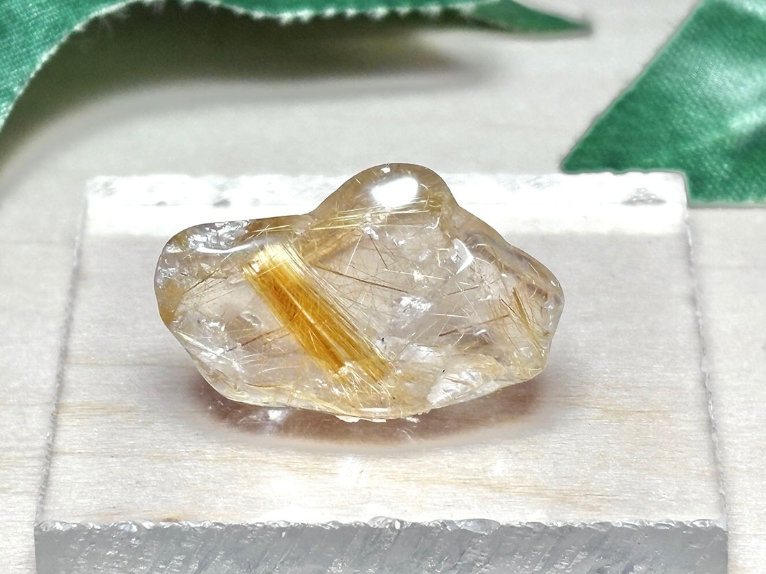 ブラジル産 ルチルクォーツ / rutilated quartz ( 針水晶 )【ミニチュア鉱物】