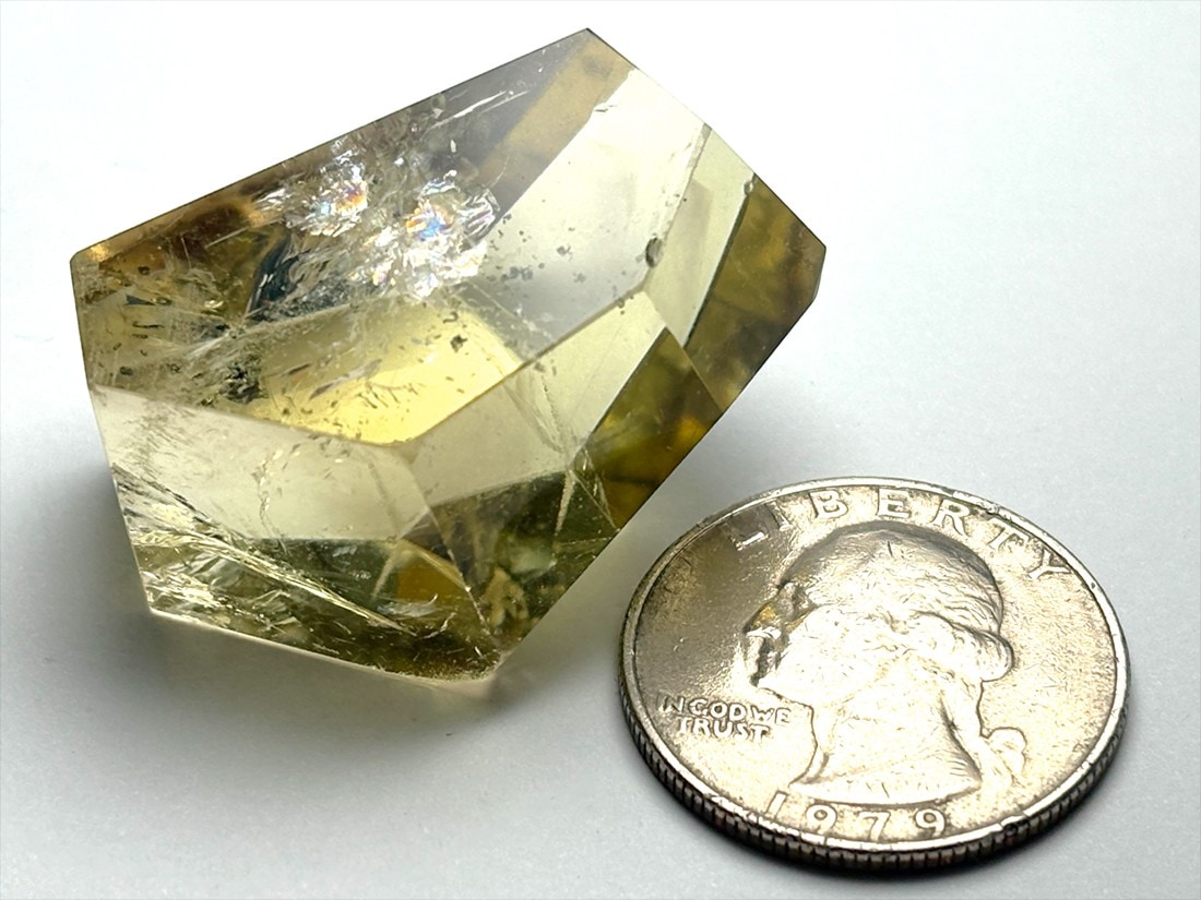 マダガスカル産  アイリススモーキーシトリン  ラフカットポリッシュ / Iris Smoky Citrine