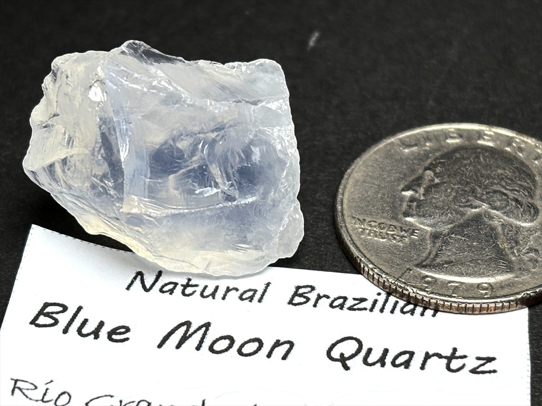 ブラジル産  ナチュラルブルームーンクォーツラフ  / Natural Brazilian Blue Moon Quartz