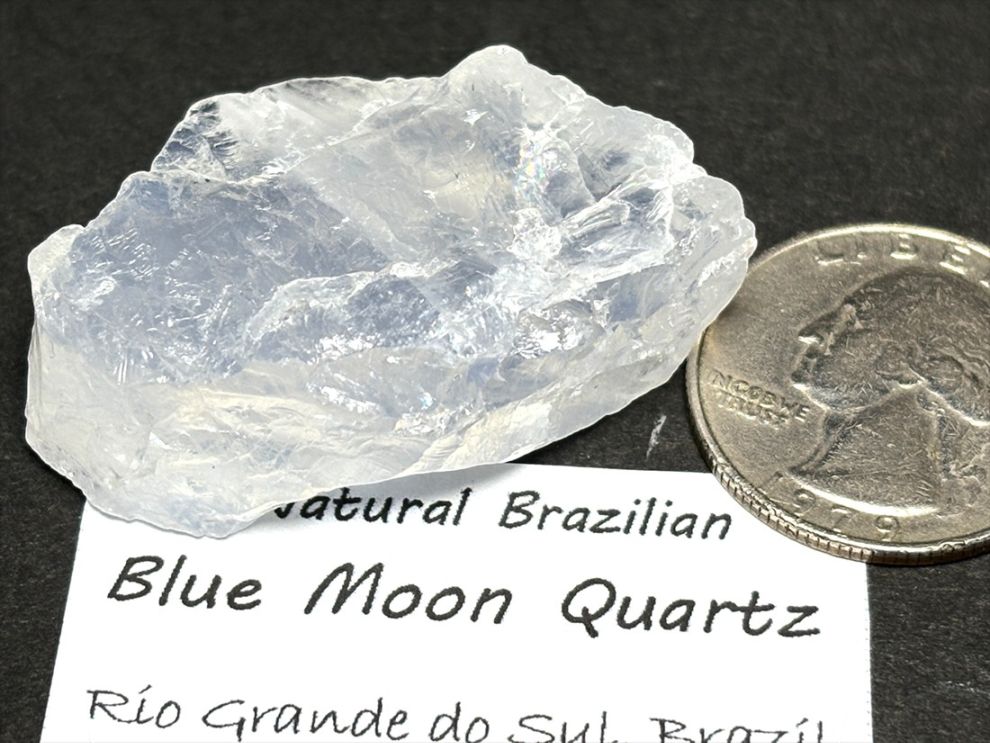 ブラジル産  ナチュラルブルームーンクォーツラフ  / Natural Brazilian Blue Moon Quartz