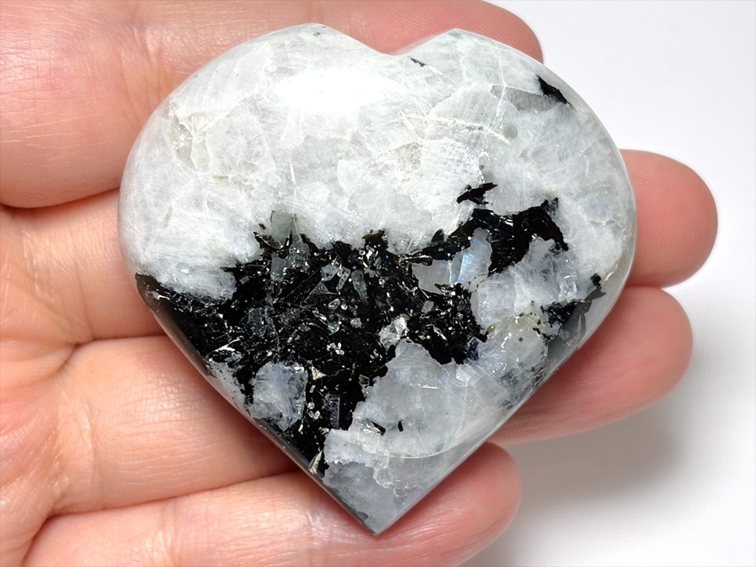 インド産 レインボームーンストーン  ハート型 ポリッシュ/ Rainbow Moon Stone