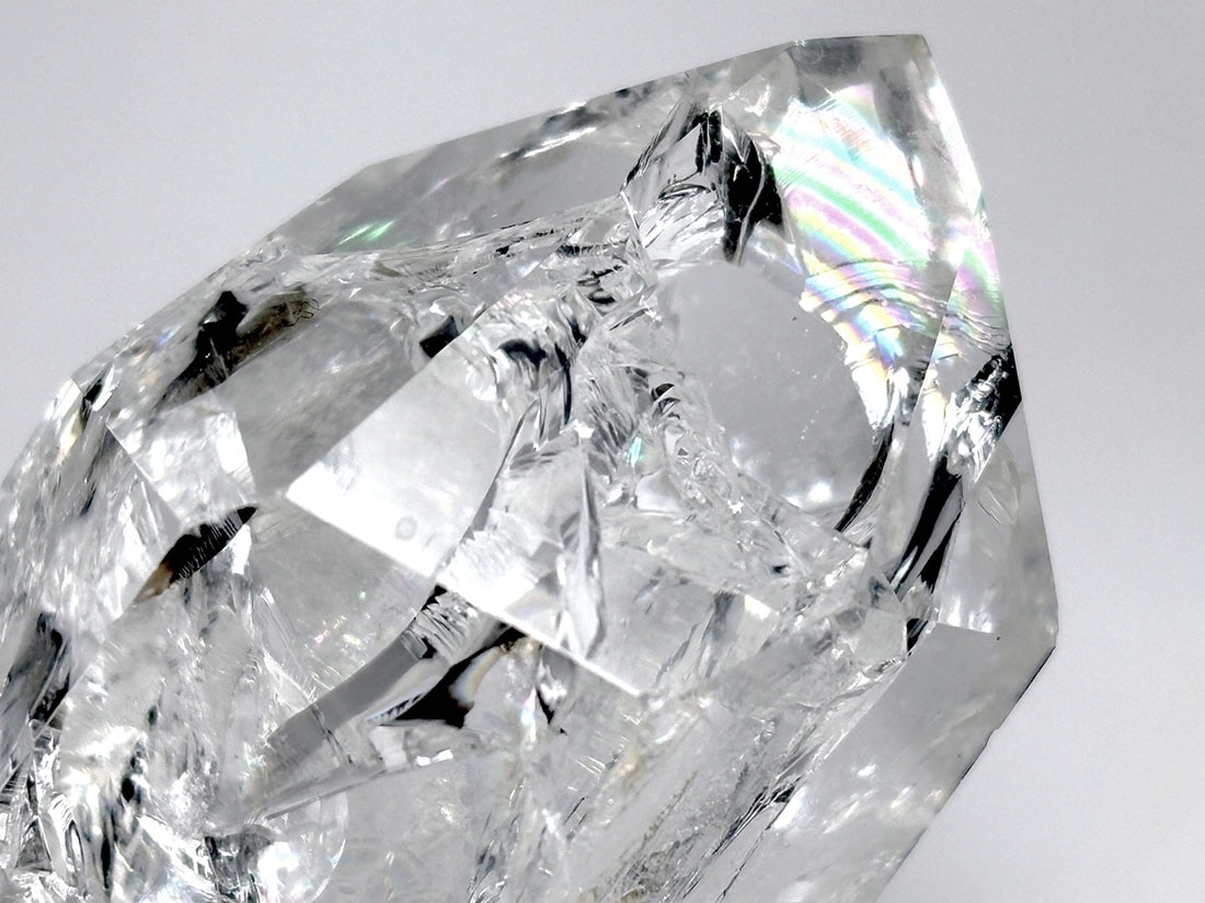 ブラジル産 クラック水晶 ポイント  / Crack Quartz Crystal