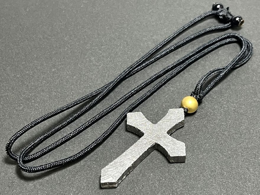 新疆ウイグル自治区産 アルタイ隕石 十字架ペンダント / Altai Meteorite