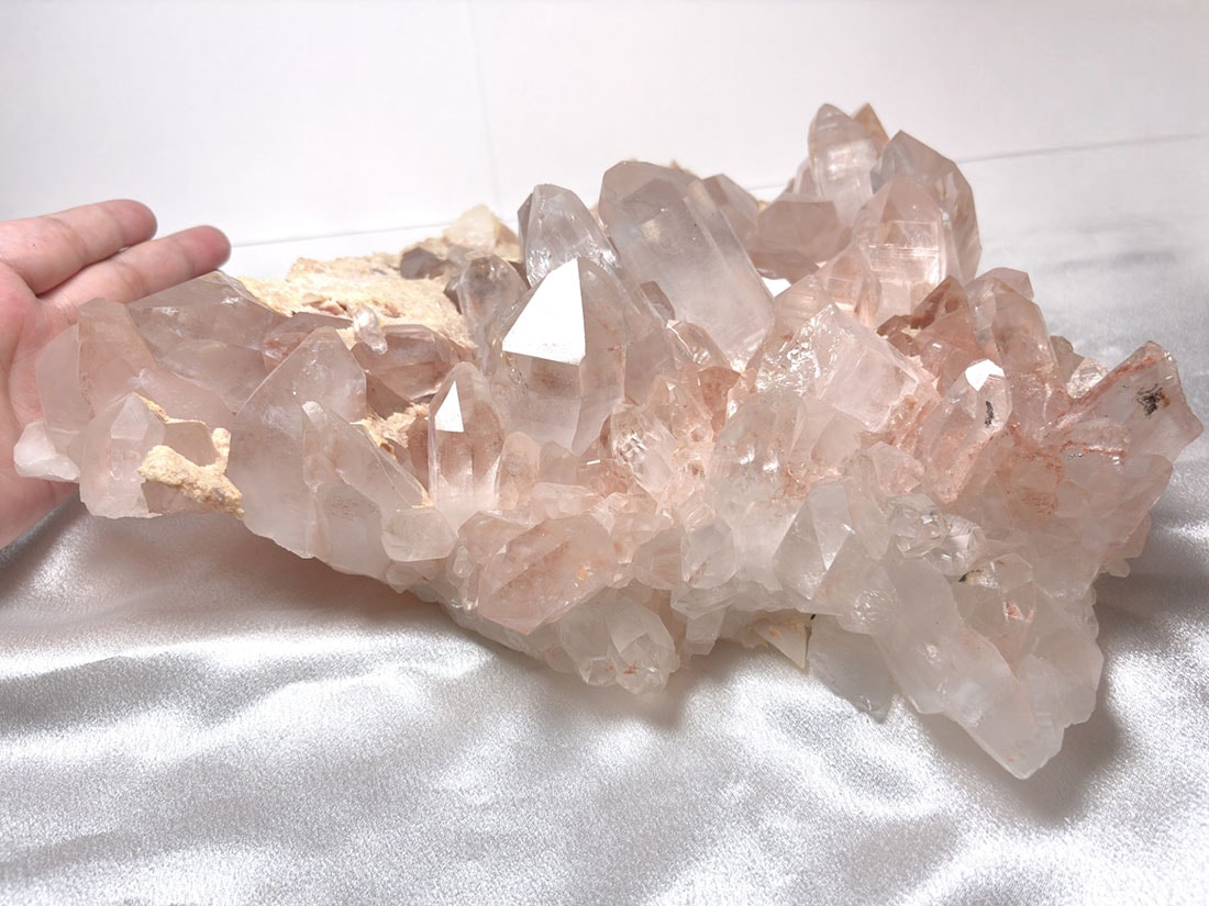 インド・クル渓谷産  ピンクヒマラヤ水晶 (レコードキーパー有り) /Pink Himalayan Quartz