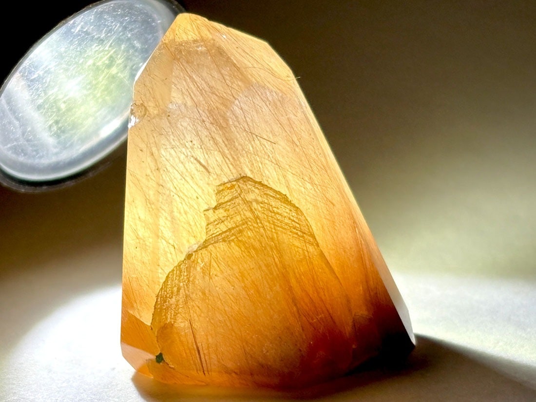 ヒマラヤ ルチルクォーツ  ラフカットポリッシュ  / Himalayan Rutilated Quartz