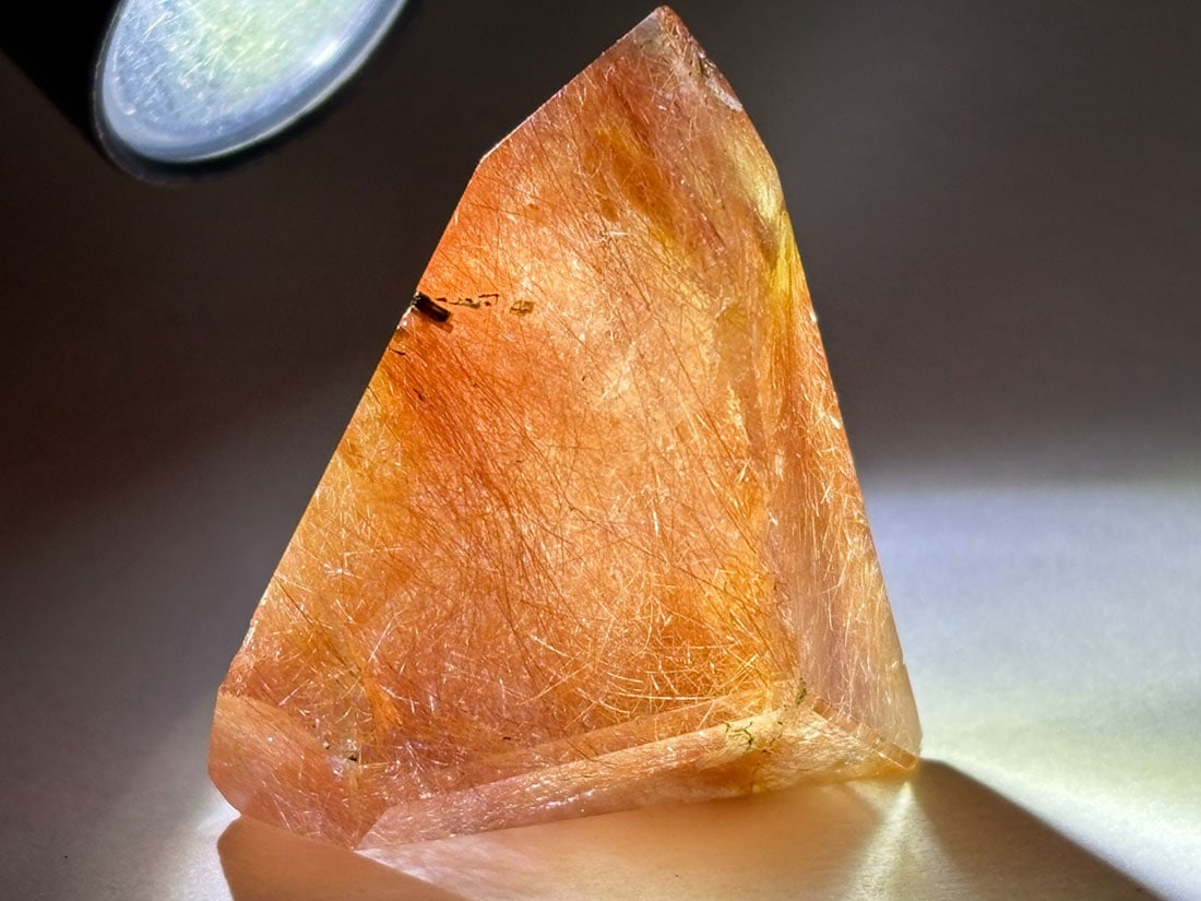 ヒマラヤ ルチルクォーツ  ラフカットポリッシュ  / Himalayan Rutilated Quartz