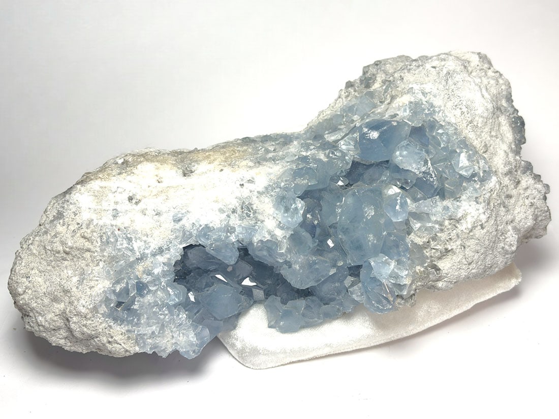 セレスタイト(天青石)