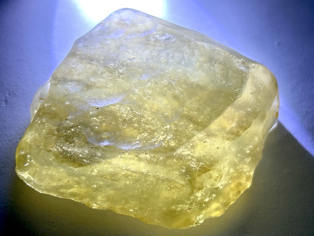 エジプト産 リビアングラス  / Libyan Desert Glass