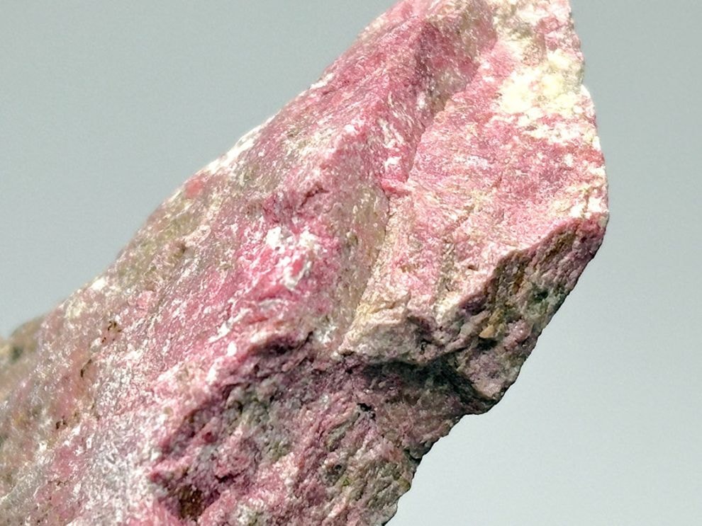 ノルウェー産 チューライト  ( 桃簾石 ) / Thulite