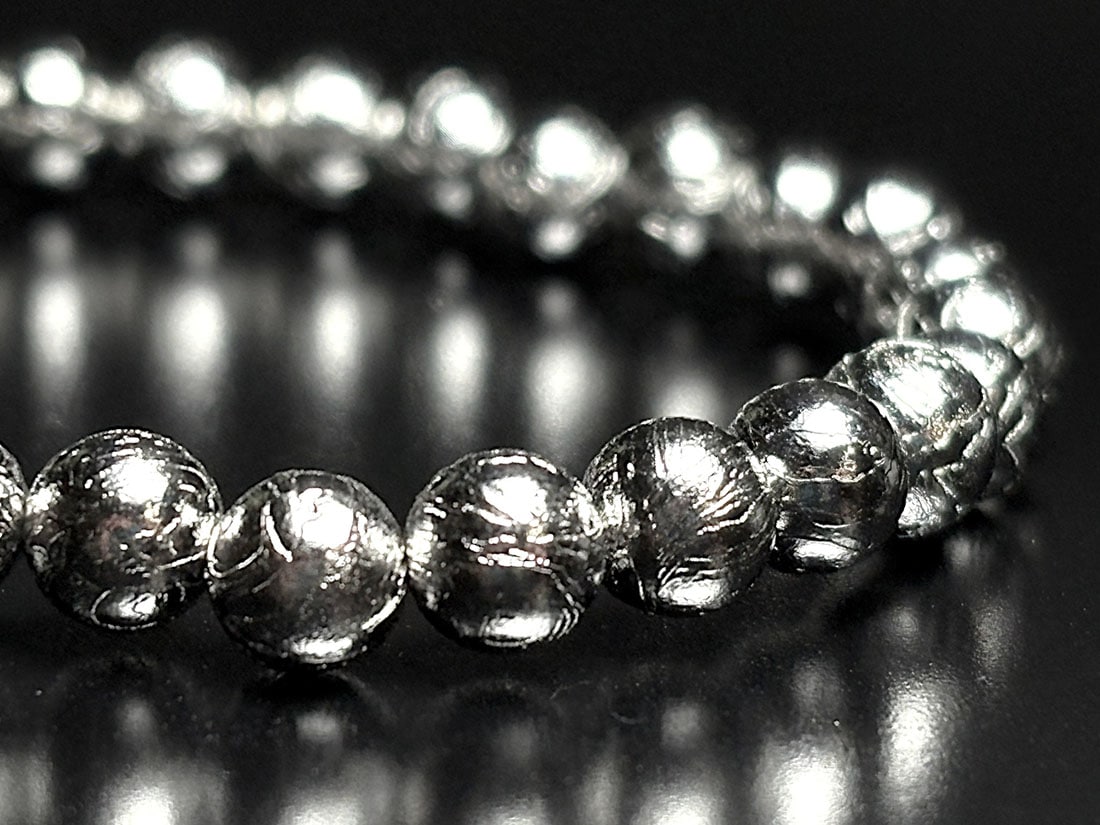 ナミビア産 ギベオン隕石  6mmブレスレット  / Gibeon Meteorite