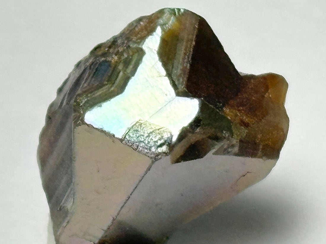 【高品質】奈良県天川村産 レインボーガーネット / Rainbow Garnet ( Andradite )