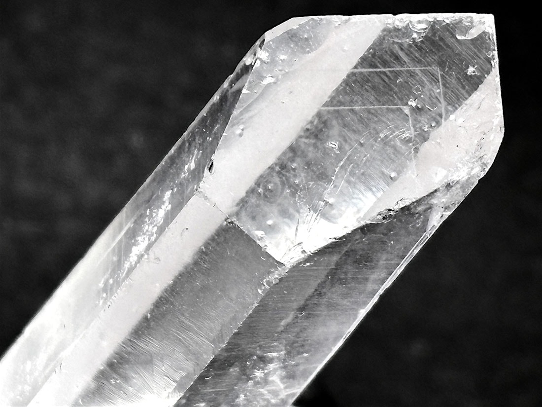 マダガスカル産 ファントムクォーツ ポイント (幻影水晶) / Crystal Quartz