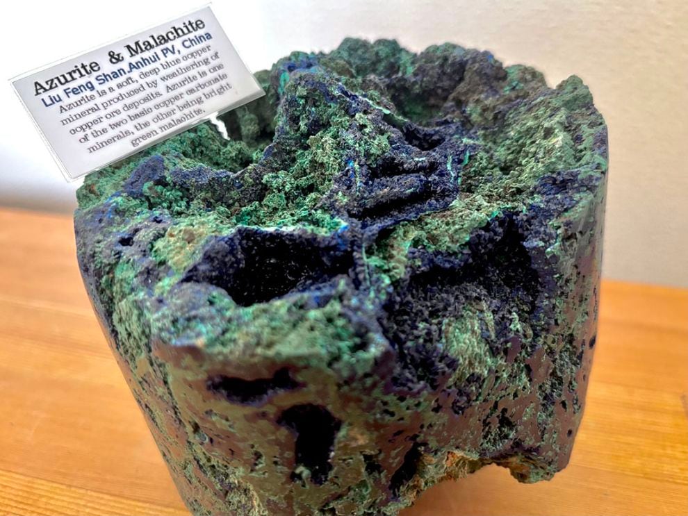 安徽省産 アズライト with マラカイト / Azurite with Malachite