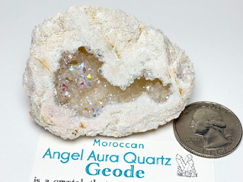 モロッコ産 オーラクォーツ ジオード / Aura Quartz Geode