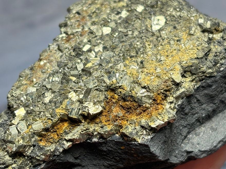 シュンガイト 鉱石 シュンガイトの意味・効果・浄化方法、購入｜開運なび 天然石