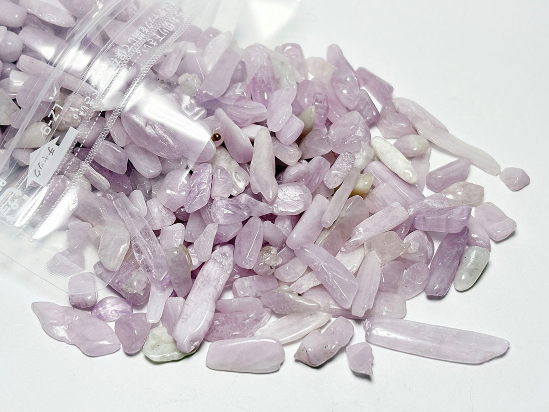 クンツァイト さざれ 200g アソート