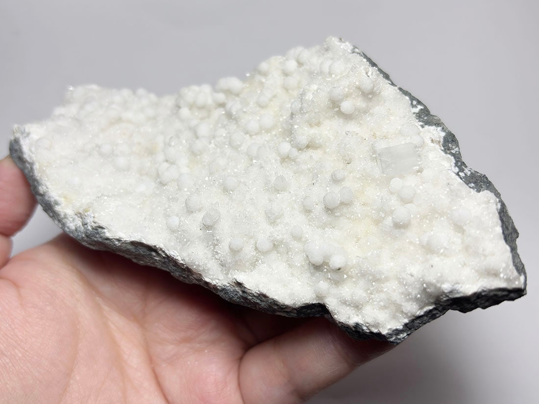 スコレス沸石(スコレサイト）魚眼石(アポフィライト) 魚眼石(アポフィライト)