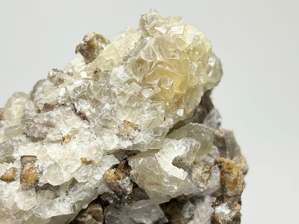 メキシコ産イエローフローライト with セレナイト / Fluorite with selenite