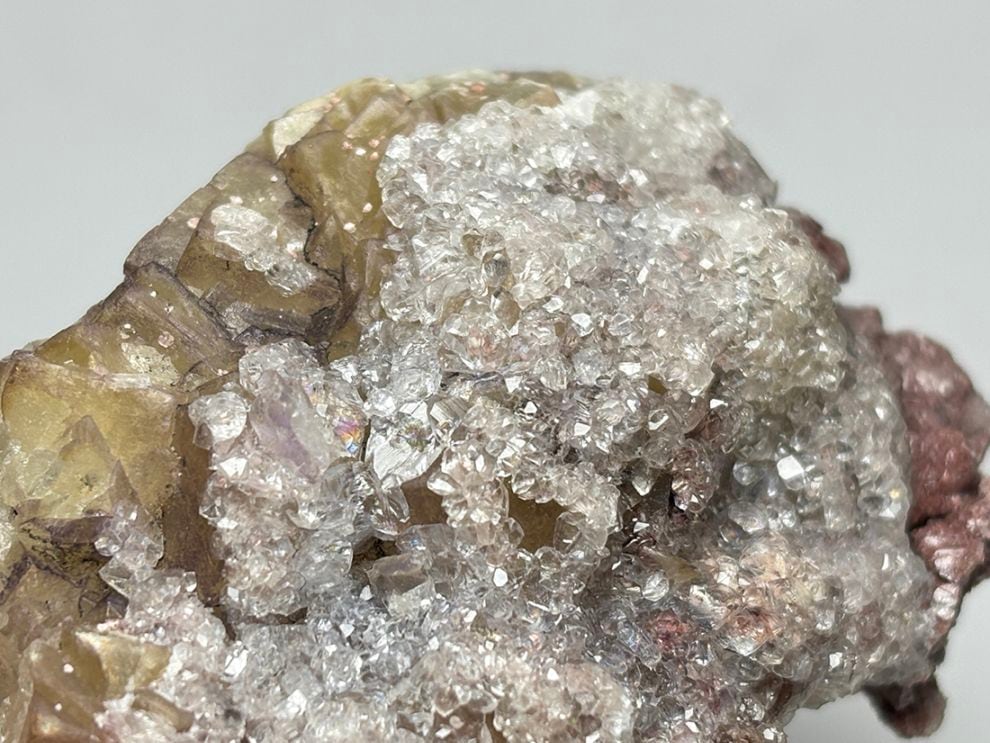 メキシコ産イエローフローライト with セレナイト / Fluorite with selenite