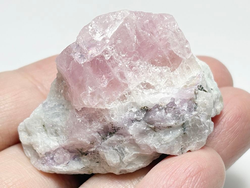 クンツァイト リチア輝石 156g スポデューメン(リチア輝石)