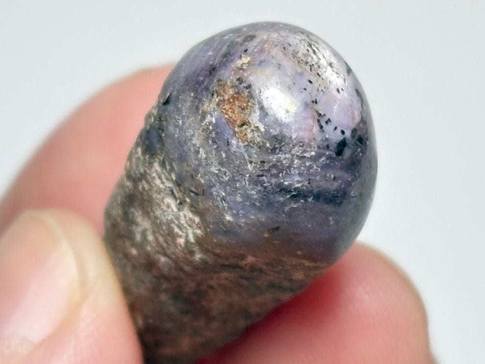 (蛍光) インド産 パープルサファイア / Purple Sapphire