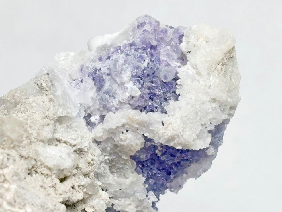 (蛍光) メキシコ産  スピリットフラワージオード  (カルセドニー ＆ フローライト) / Chalcedony & Flourite Geode