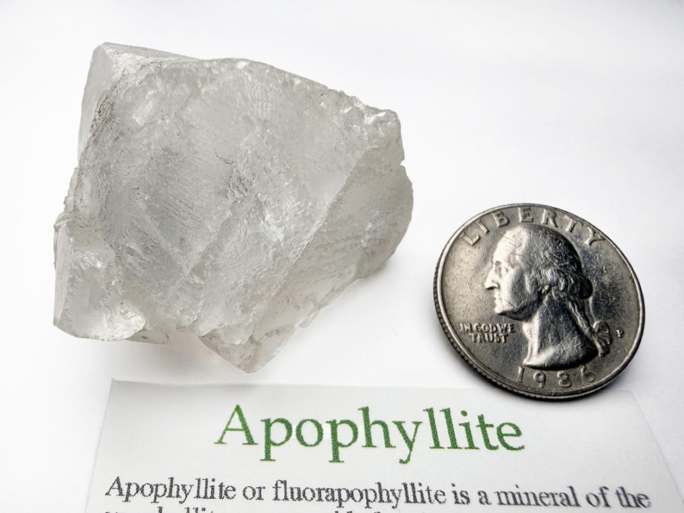 インド産 アポフィライト ( 魚眼石 ) / Apophyllite
