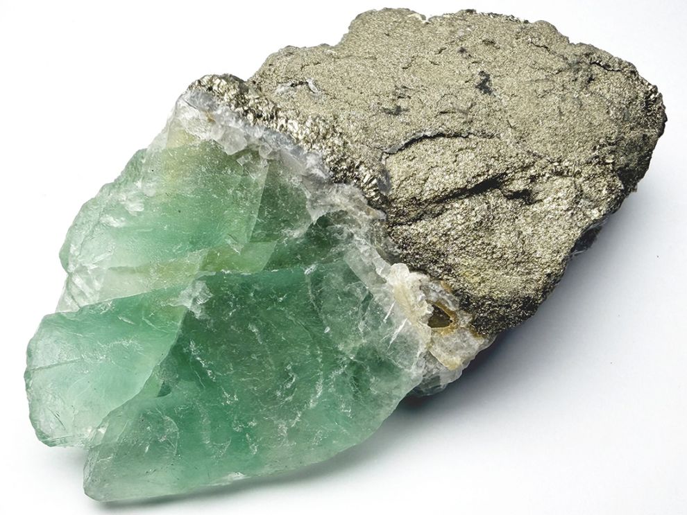 湖南省産フローライト with パイライト & マーカサイト