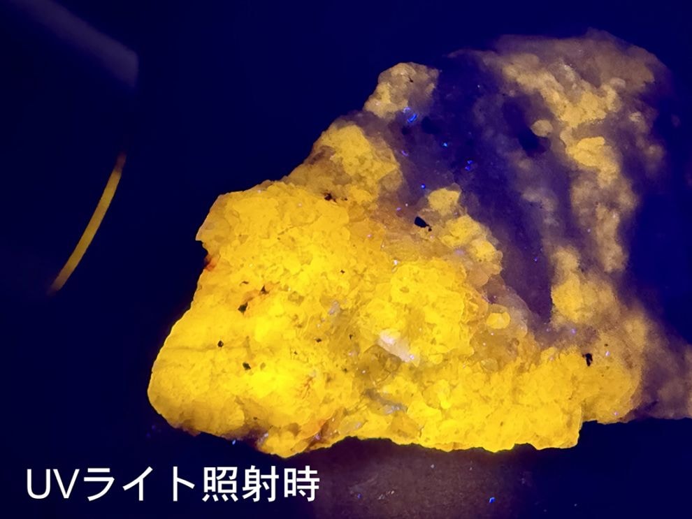 カナダ産 ウェルネライト /Wernerite (柱石)