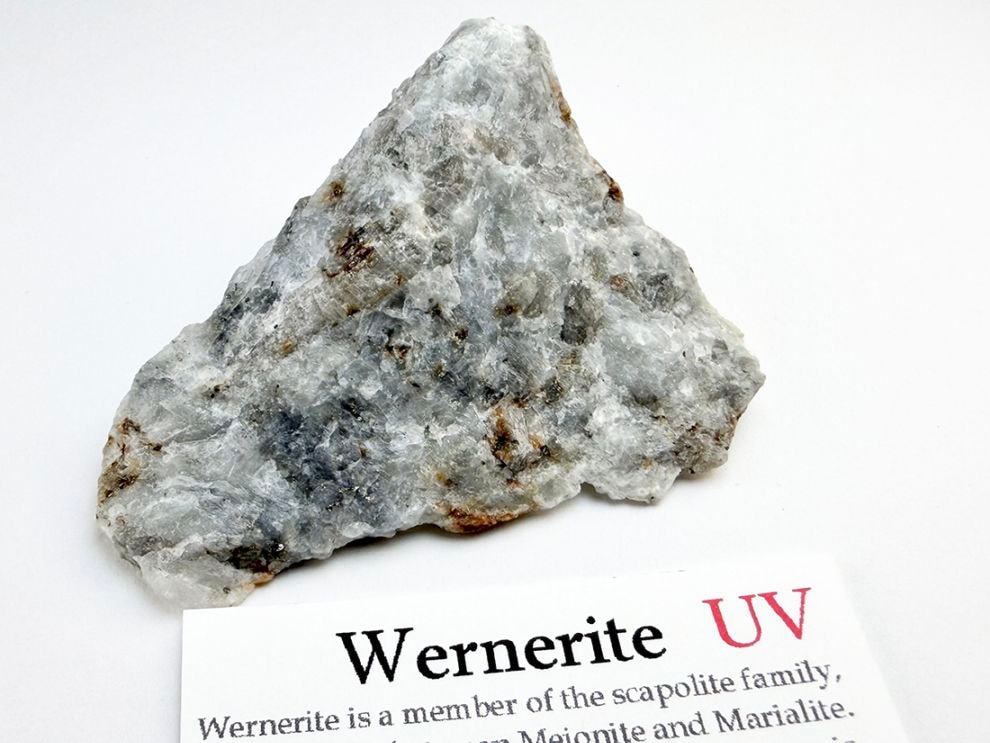 カナダ産 ウェルネライト /Wernerite (柱石)