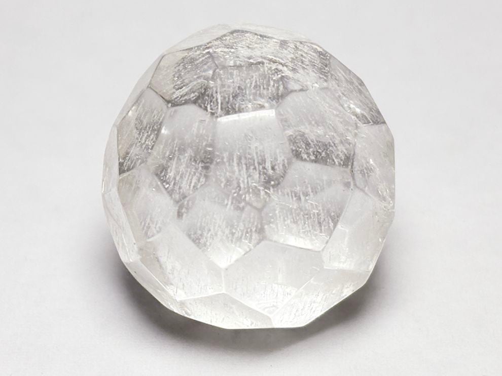 水晶 ミラーボール型 彫刻