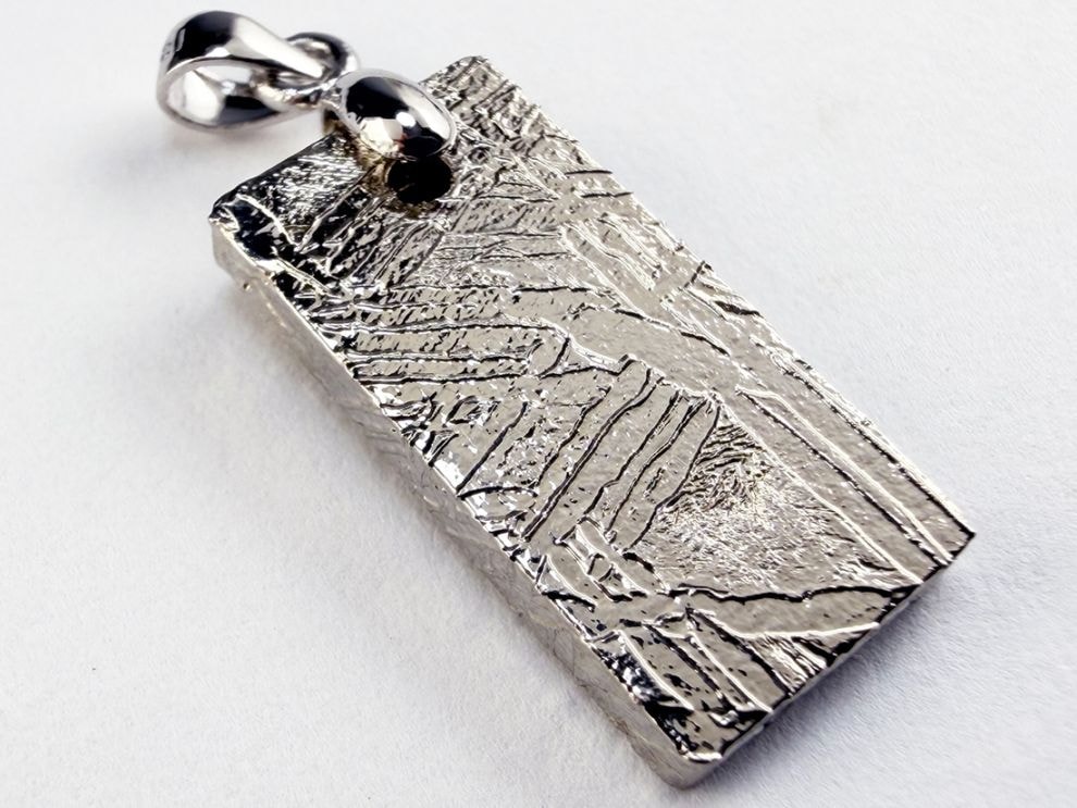 ナミビア産 ギベオン隕石 ペンダントトップ / Gibeon Meteorite