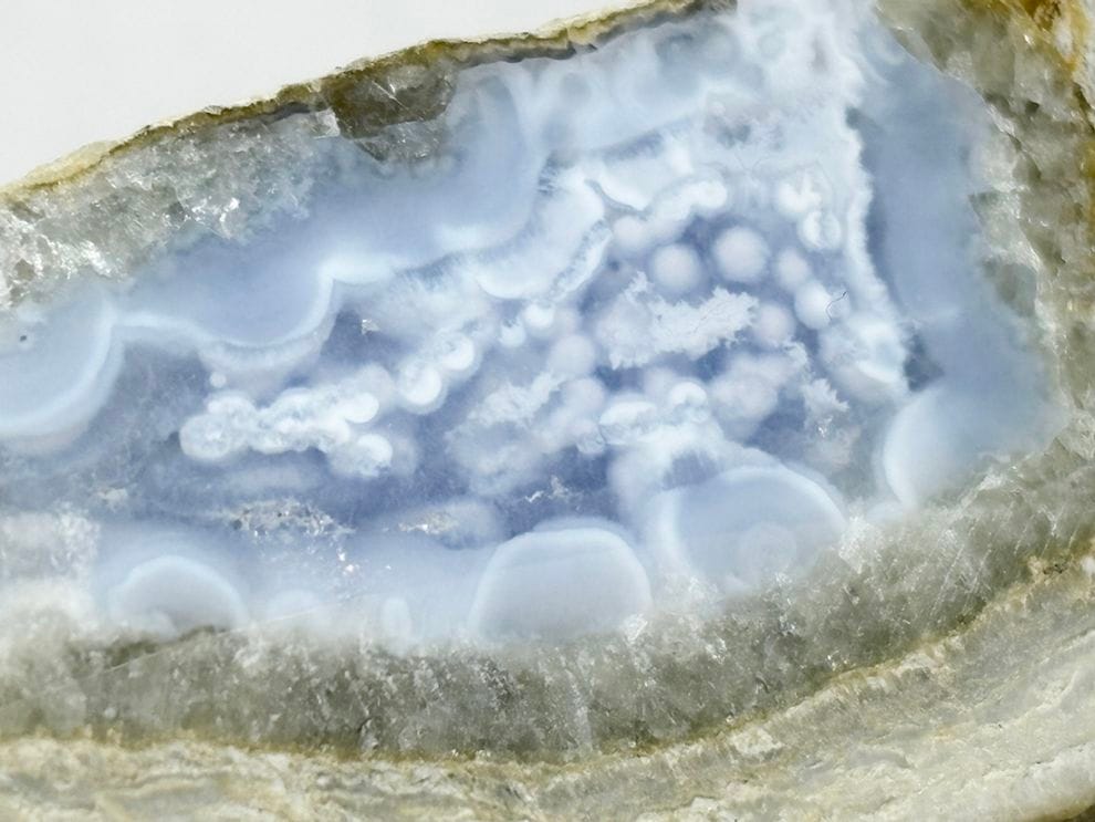 ブルーレースアゲート(縞瑪瑙)