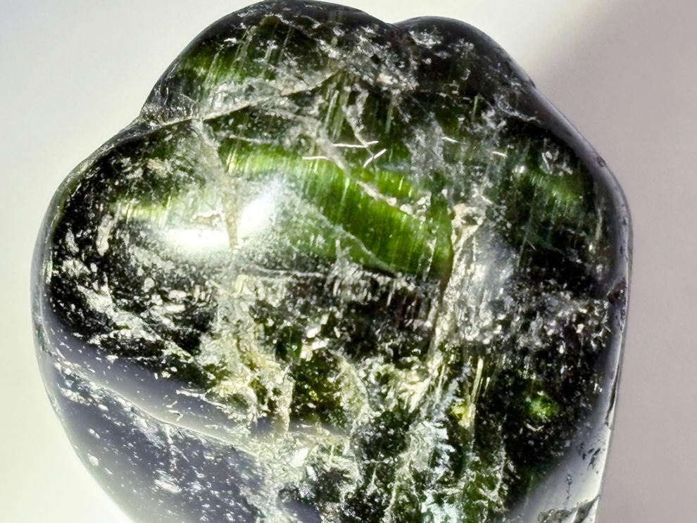 ブラジル産 キャッツアイトルマリン  タンブル / Cat's Eye Tourmaline