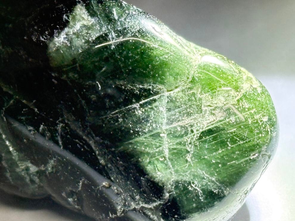 ブラジル産 キャッツアイトルマリン  タンブル / Cat's Eye Tourmaline