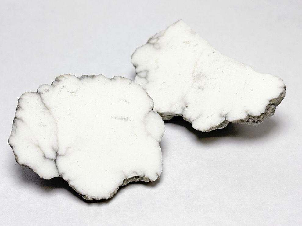 カリフォルニア州産ハウライト /Howlite (ハウ石)