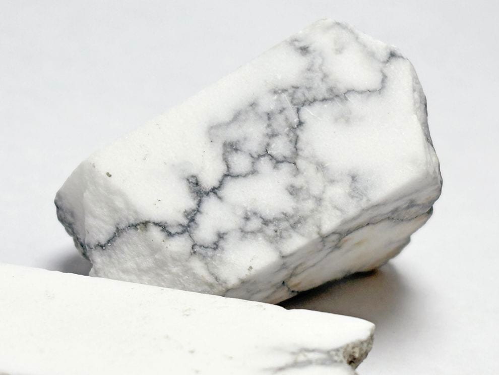 カリフォルニア州産ハウライト /Howlite (ハウ石)