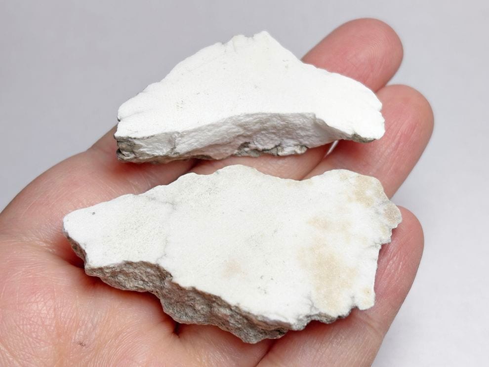 カリフォルニア州産ハウライト /Howlite (ハウ石)