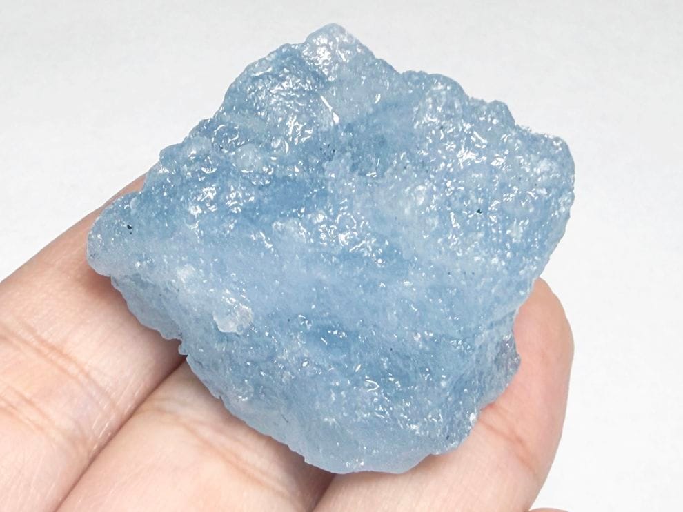 モザンビーク産 アクアマリン ラフ  / aquamarine ( 緑柱石 )