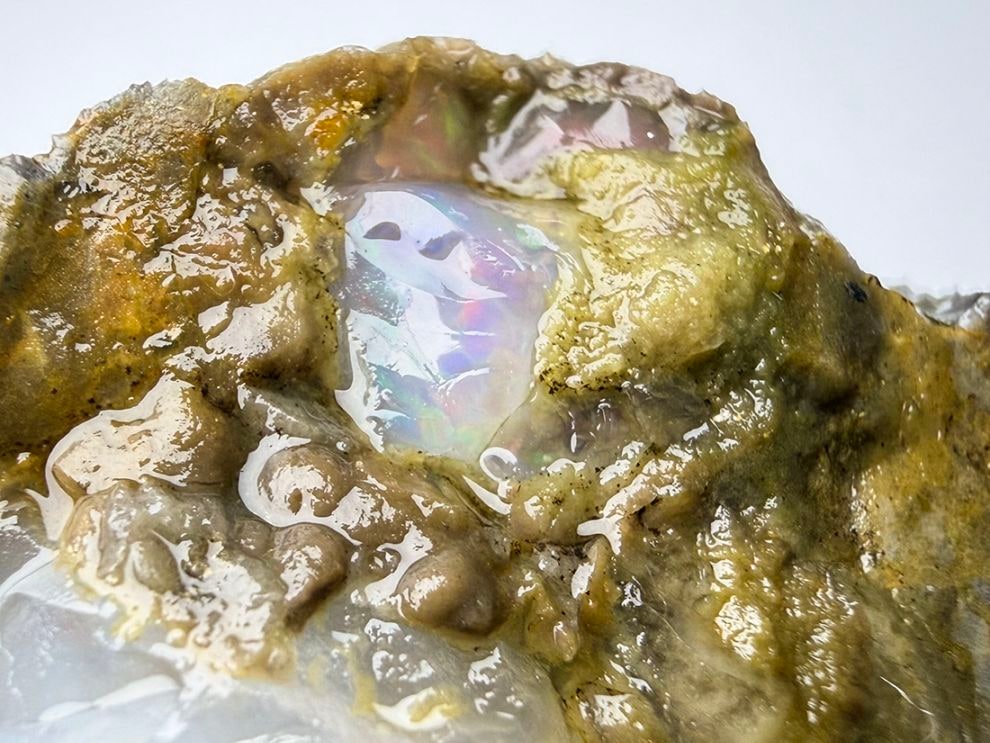 【遊色有り】 福島県西会津町宝坂産 オパール (蛋白石) / Opal