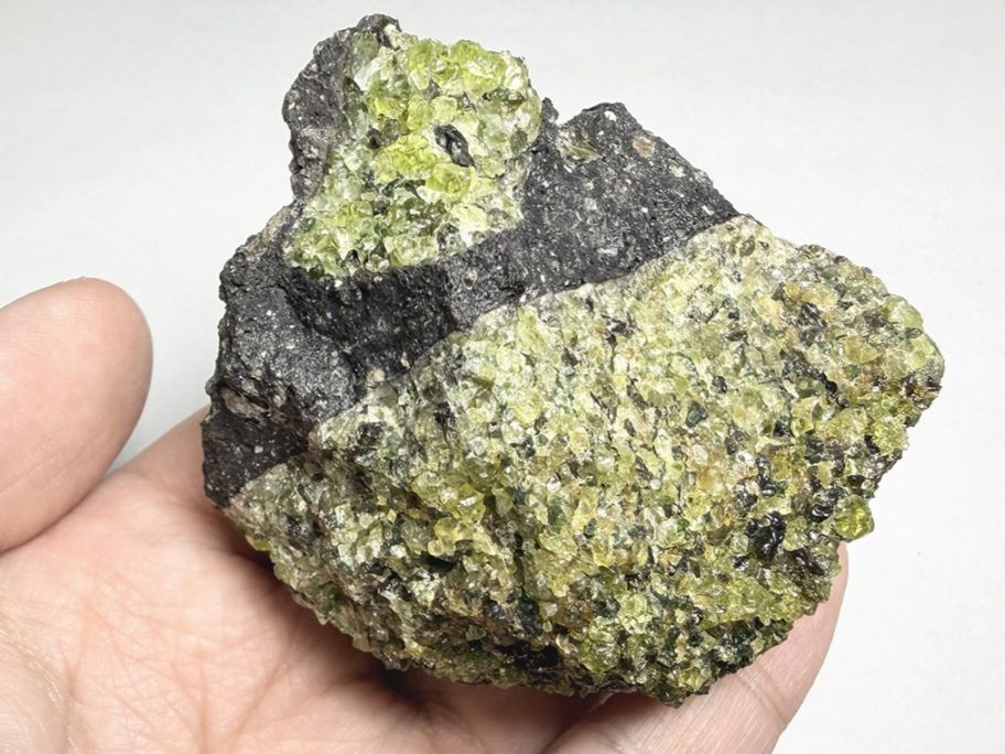 ノルウェー産 ペリドタイト  ( 橄欖岩 ) / Peridotite
