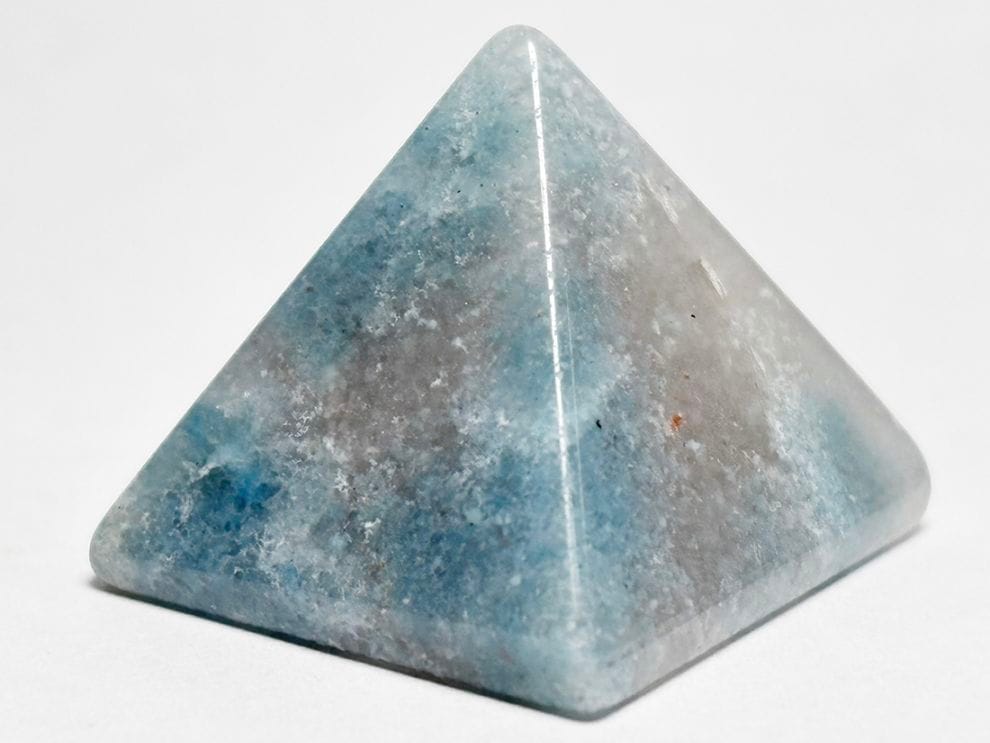 ブラジル産 トロレアイト  ピラミッド型彫刻 / Trolleite