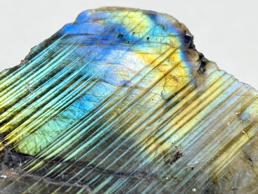 マダガスカル産 ラブラドライト 一面磨き / Labradorite