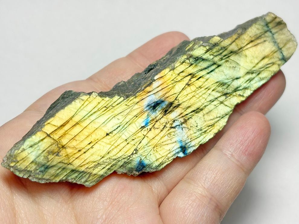 マダガスカル産 ラブラドライト 一面磨き / Labradorite