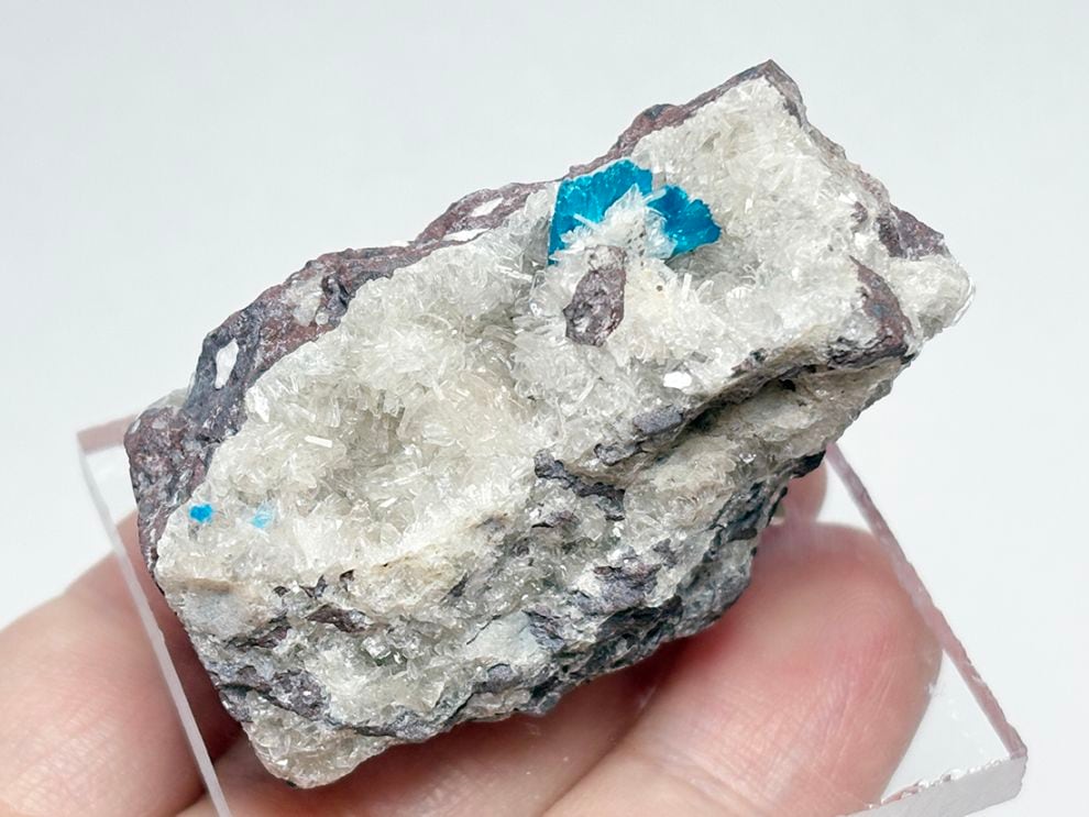 インド産カバンサイト with ヒューランダイト / Cavancite with Heulandite