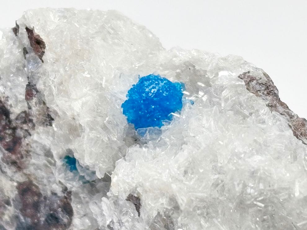 インド産カバンサイト with ヒューランダイト / Cavancite with Heulandite