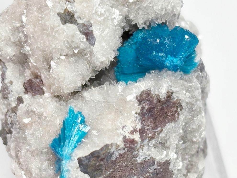 インド産カバンサイト with ヒューランダイト / Cavancite with Heulandite